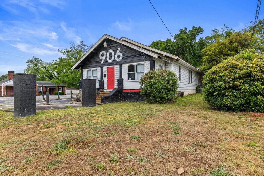 906 W Poinsett St, Greer, SC à vendre - Photo de l’immeuble – Image 1 sur 18