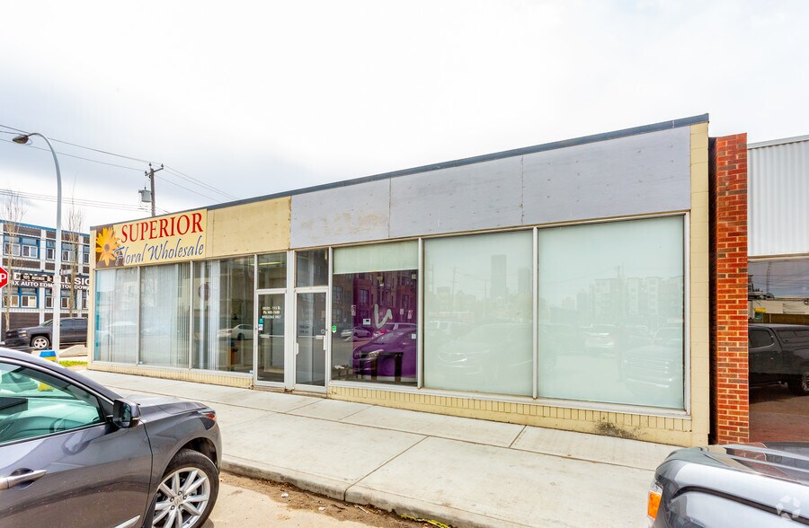 10532 115 St NW, Edmonton, AB à louer - Photo de l’immeuble – Image 2 sur 4