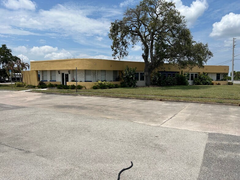 1250 S Harbor City Blvd, Melbourne, FL à vendre - Photo de l’immeuble – Image 2 sur 21