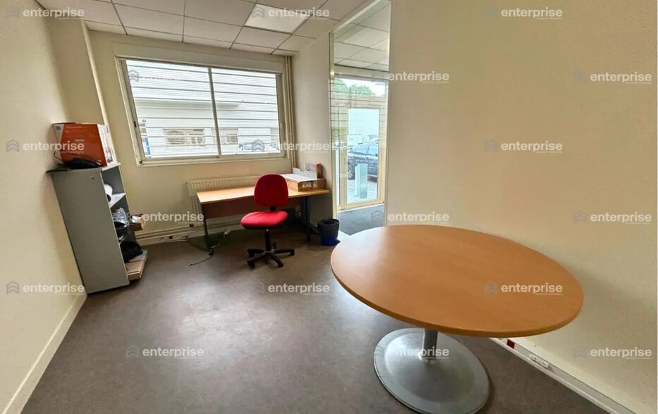 Local d’activités dans Compiègne à louer - Photo intérieure – Image 2 sur 7