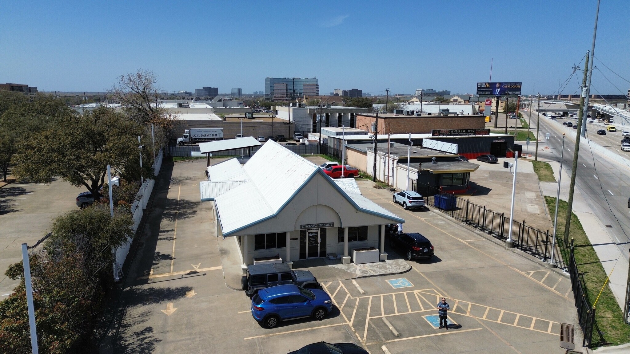 9322 LBJ Fwy, Dallas, TX à louer Photo de l’immeuble– Image 1 sur 18
