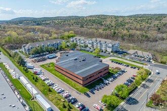 15 Pacella Park Dr, Randolph, MA - VUE AÉRIENNE  vue de carte