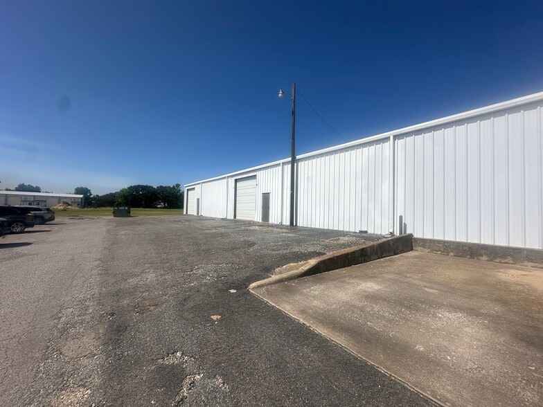 1700 Baker Rd, Sherman, TX à louer - Photo de l’immeuble – Image 2 sur 9