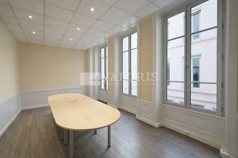 19 Rue De L'Arbre Sec, Lyon à louer - Photo intérieure – Image 2 sur 12