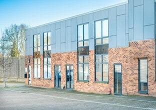 Old Portsmouth Rd, Guildford à louer Photo de l’immeuble– Image 1 sur 8