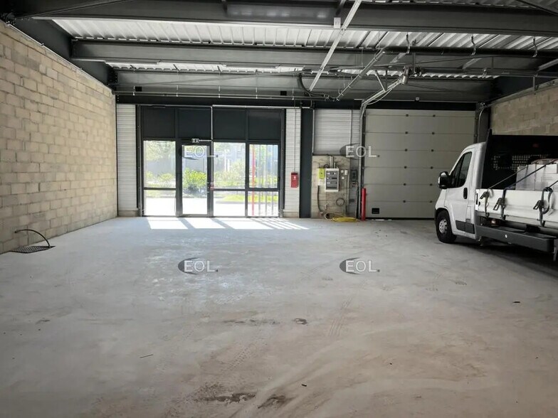 Local d’activités dans Éragny à louer - Photo intérieure – Image 3 sur 6