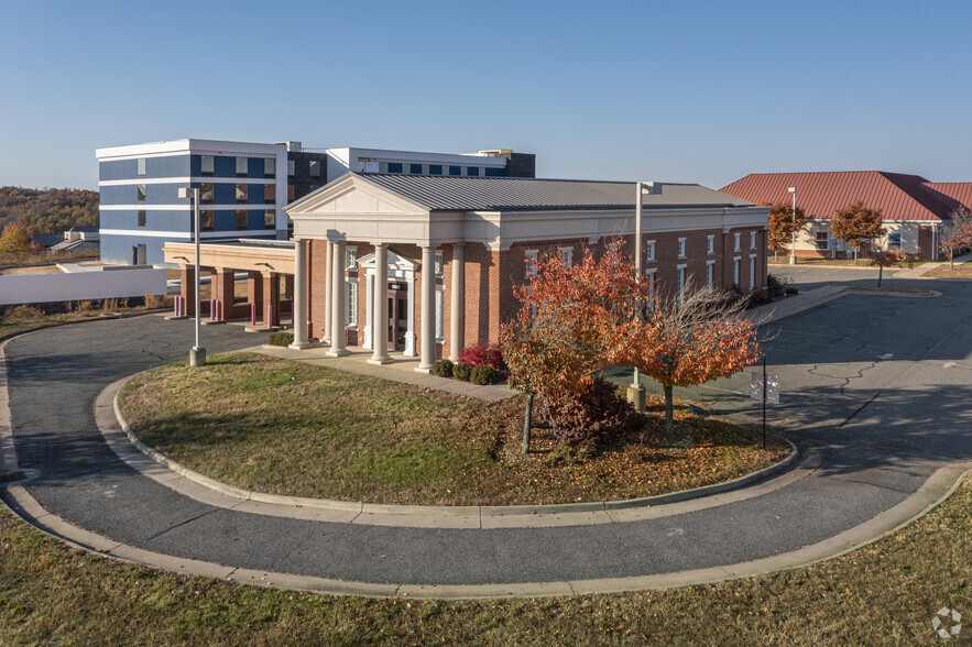 9745 Patriot Hwy, Fredericksburg, VA à louer - Photo de l’immeuble – Image 3 sur 10