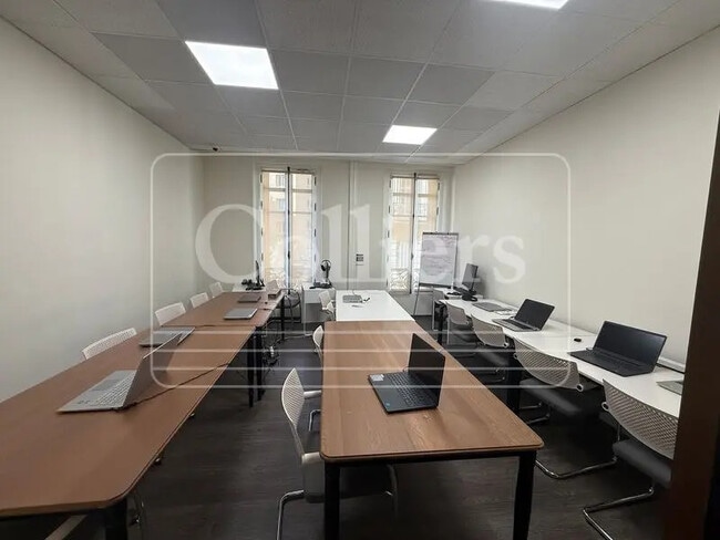 Plus de détails pour 21 Rue De La Republique, Marseille - Bureau à louer