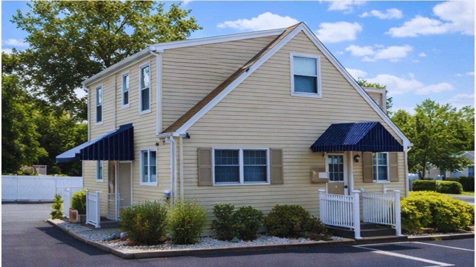 1 Steven, Tinton Falls, NJ à louer - Photo de l’immeuble – Image 1 sur 6
