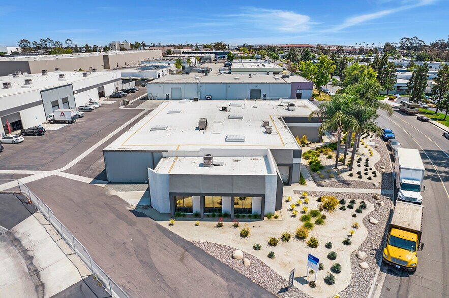 8775 Production Ave, San Diego, CA à louer - Photo de l’immeuble – Image 3 sur 8