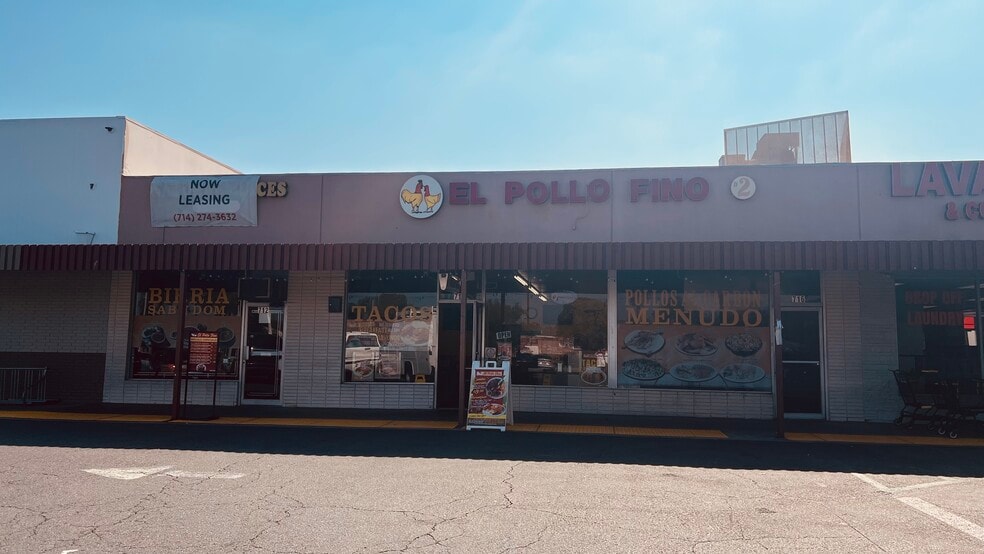 714-720 W Chapman Ave, Placentia, CA à louer - Photo de l’immeuble – Image 1 sur 5