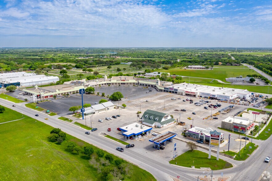 1500 E Court St, Seguin, TX à louer - Aérien – Image 3 sur 5