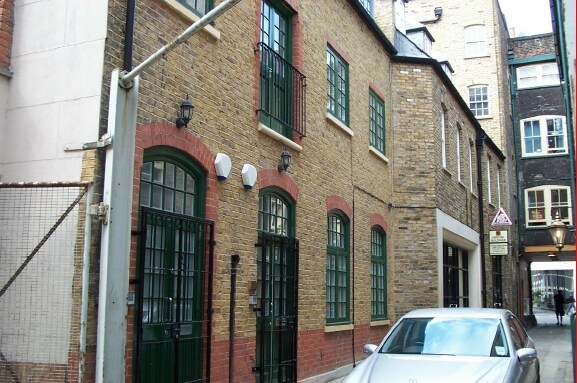 123A Borough High St, Londres à louer - Photo de l’immeuble – Image 2 sur 4