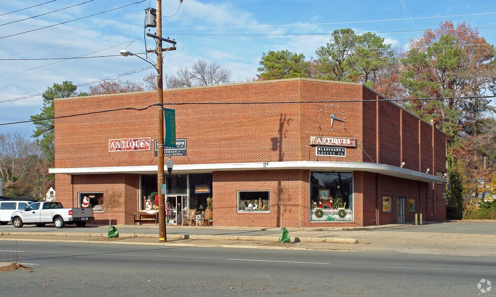 5047 Forest Hill Ave, Richmond, VA à louer - Photo de l’immeuble – Image 2 sur 18