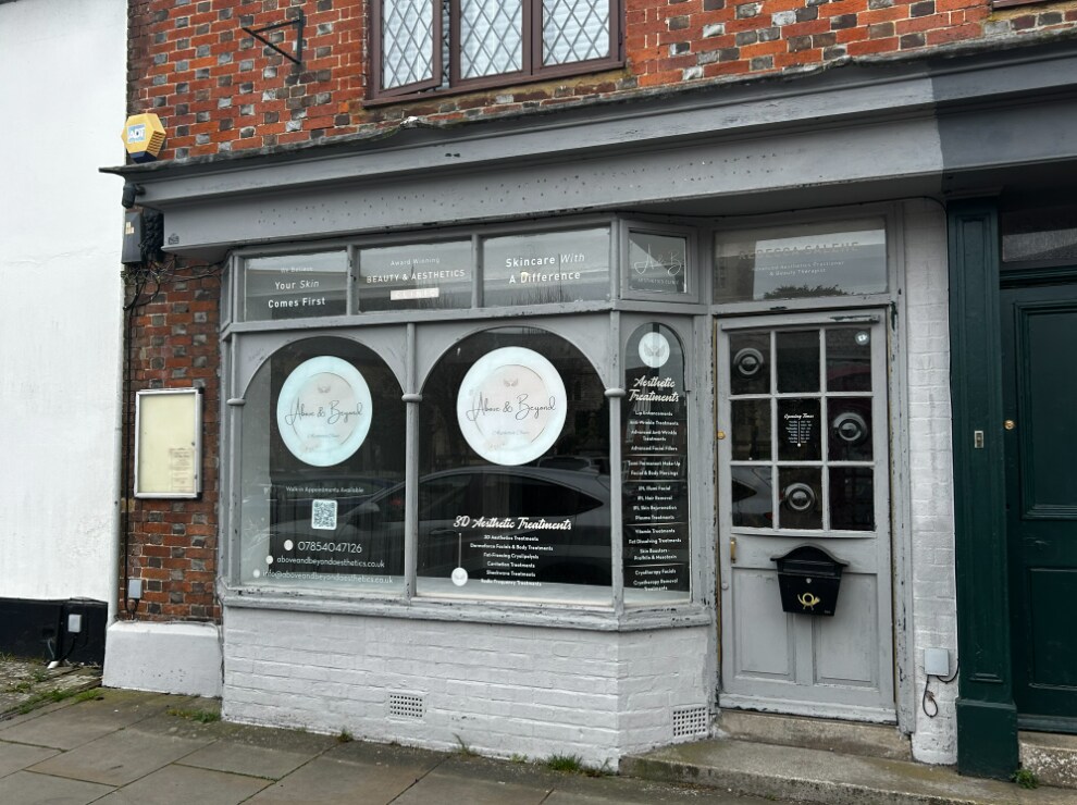 151-152C High St, Royal Wootton Bassett à louer Photo principale– Image 1 sur 3