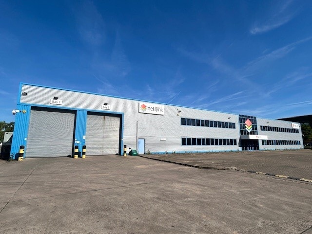 1 First Ave, Sutton Coldfield à louer - Photo de l’immeuble – Image 1 sur 4