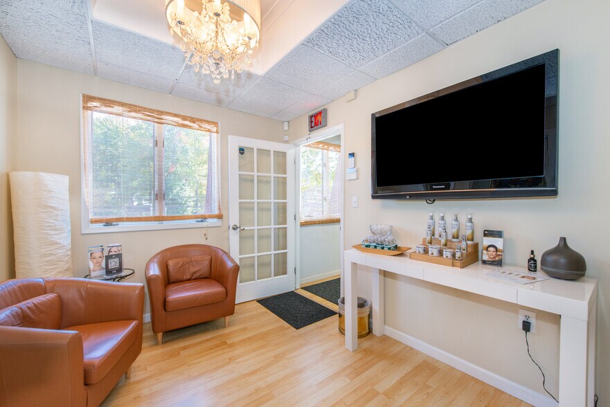184 Pompton Ave, Verona, NJ à louer - Photo intérieure – Image 3 sur 10