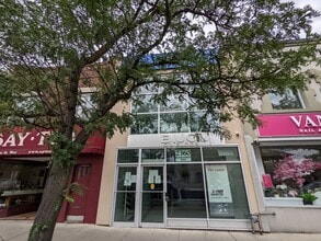 2360 Bloor St W, Toronto, ON à louer Photo intérieure– Image 2 sur 9