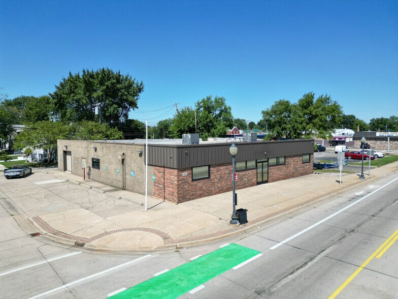24911 John R Rd, Hazel Park, MI à louer - Photo de l’immeuble – Image 2 sur 7
