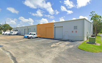 17050 Alico Commerce Ct, Fort Myers, FL à louer Photo intérieure– Image 2 sur 2