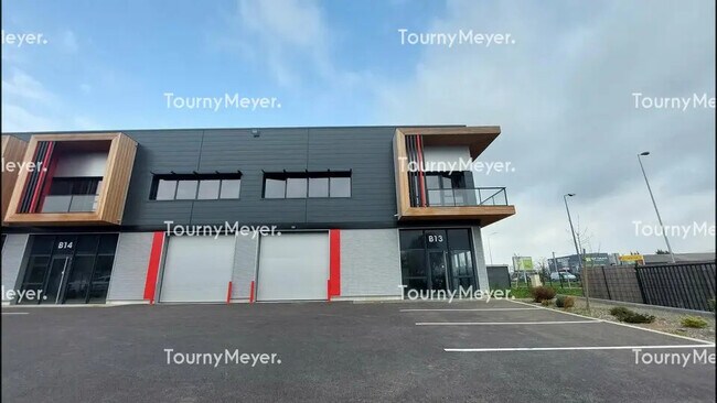 Plus de détails pour Local d'activités à louer