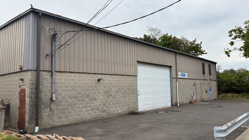 53-55 Webster St, Fairfield, CT à louer - Photo de l’immeuble – Image 1 sur 1