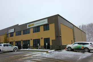1005 Memorial Dr, Wood Buffalo, AB à louer Photo de l’immeuble– Image 1 sur 2