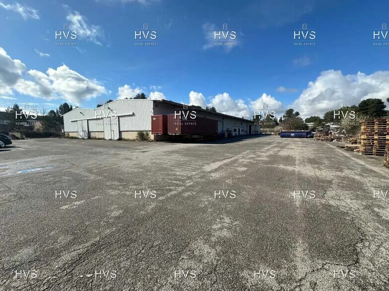 Industriel/Logistique dans Bouc-Bel-Air à louer - Photo de l’immeuble – Image 2 sur 13
