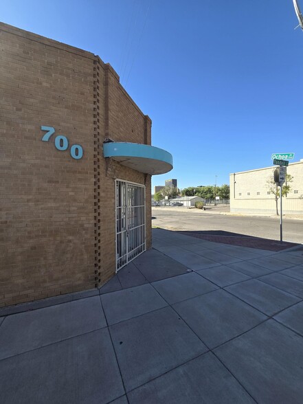 700-710 E Yandell Dr, El Paso, TX à vendre - Photo de l’immeuble – Image 1 sur 7