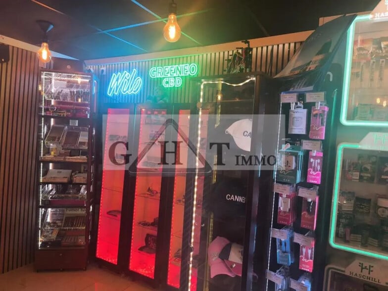 Local commercial dans Cannes à vendre - Photo intérieure – Image 3 sur 3