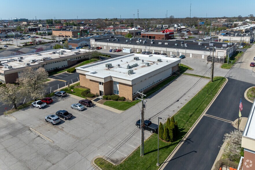 2375 Professional Heights Dr, Lexington, KY à louer - Photo de l’immeuble – Image 2 sur 19