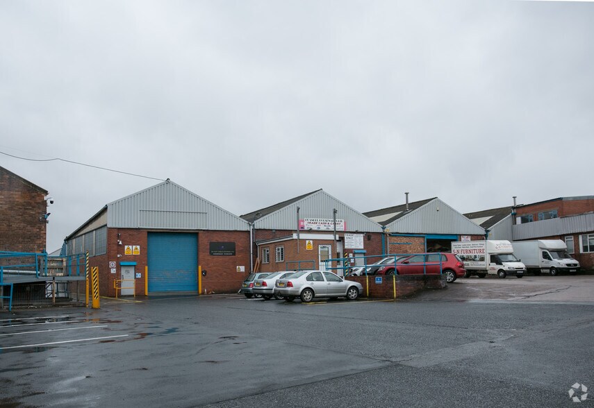 Units 4-7 Delta Trading Est, Bilston Rd, Wolverhampton à louer - Photo de l’immeuble – Image 1 sur 4