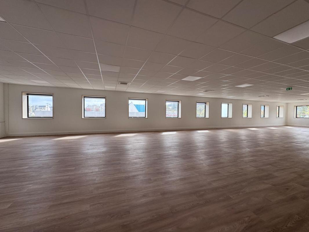 Bureau dans Rosny-sous-Bois à vendre Photo intérieure– Image 1 sur 10