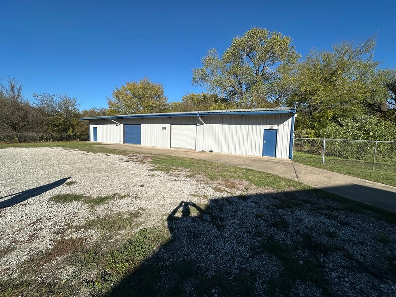 309 N East St, Sherman, TX à vendre - Photo de l’immeuble – Image 3 sur 15