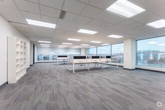 5500 N Service Rd, Burlington, ON à louer Photo intérieure– Image 2 sur 5