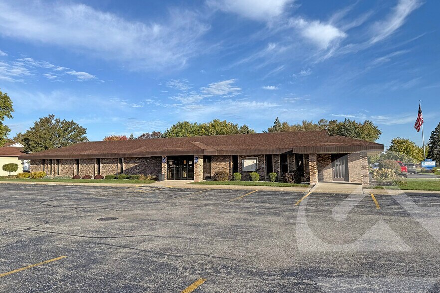 125 N Colony Dr, Saginaw, MI à vendre - Photo de l’immeuble – Image 1 sur 1