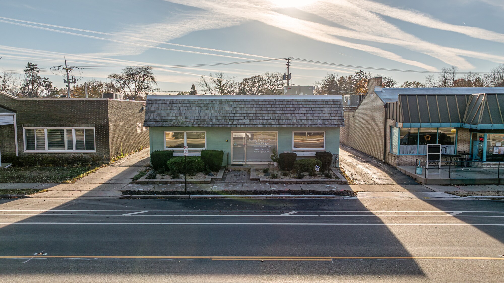 912 Busse Hwy, Park Ridge, IL à louer Photo de l’immeuble– Image 1 sur 22