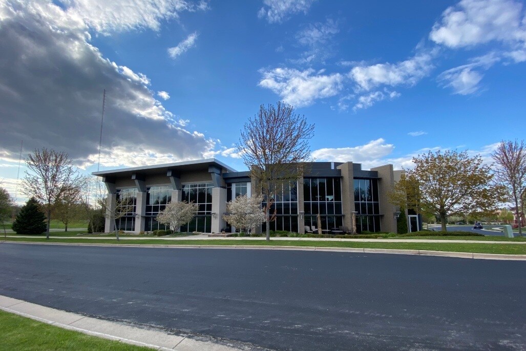 2655 Research Park Dr, Fitchburg, WI à vendre Photo de l’immeuble– Image 1 sur 19