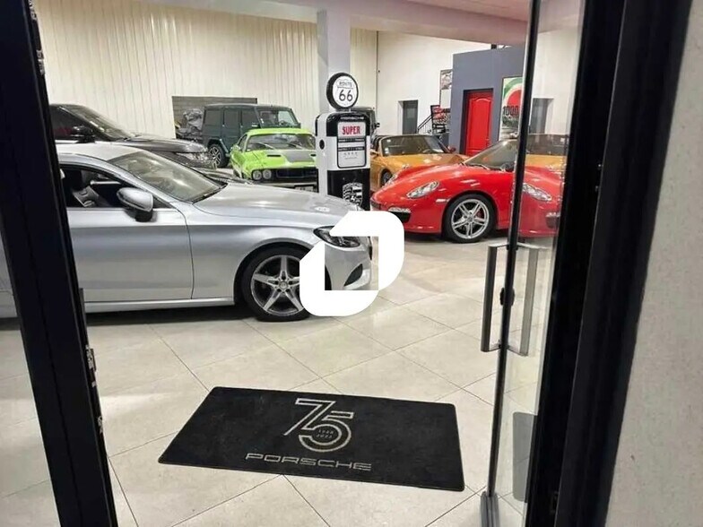 Industriel/Logistique dans Marines à vendre - Photo de l’immeuble – Image 2 sur 9