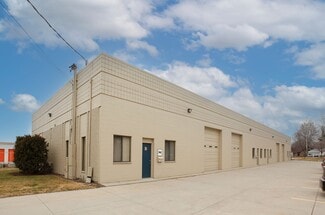 Plus de détails pour 360 E Maple Rd, Troy, MI - Local d'activités à louer
