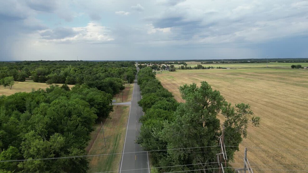 N Midwest Blvd, Oklahoma City, OK à vendre - Vidéo sur l’annonce professionnelle – Image 2 sur 10