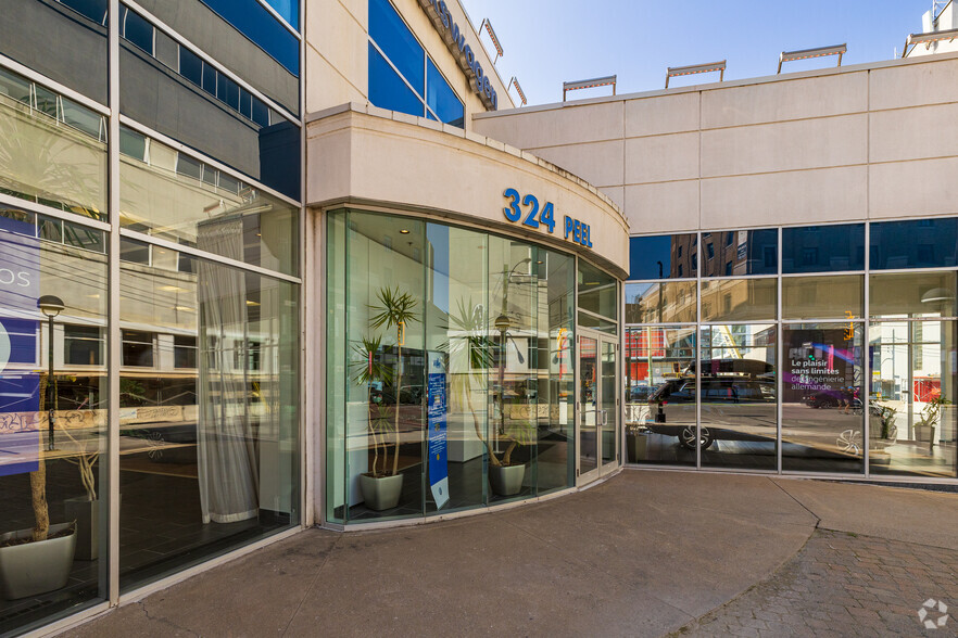 322-324 Rue Peel, Montréal, QC à louer - Photo de l’immeuble – Image 3 sur 26
