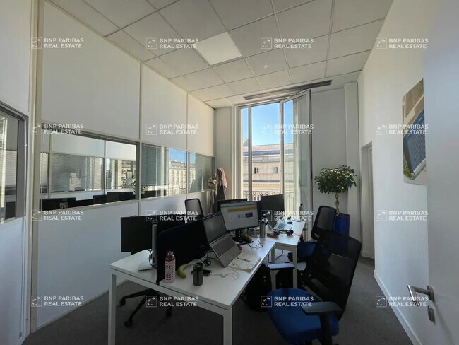 Plus de détails pour 2 Cours Du XXX Juillet, Bordeaux - Bureau à louer