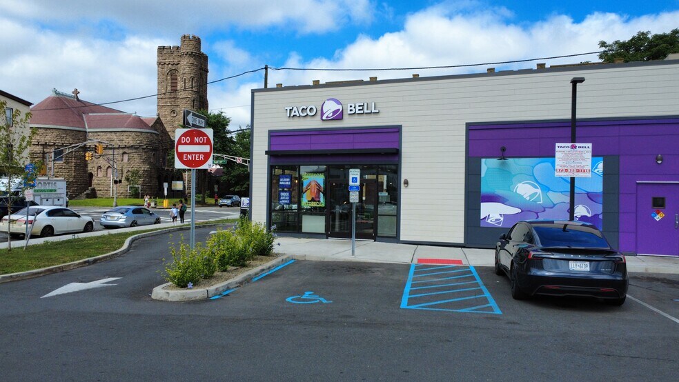 443-451 Broadway, Paterson, NJ à vendre - Photo de l’immeuble – Image 2 sur 8