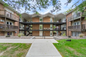 Plus de détails pour 101 Waldorf Pky, Syracuse, NY - Logement à vendre