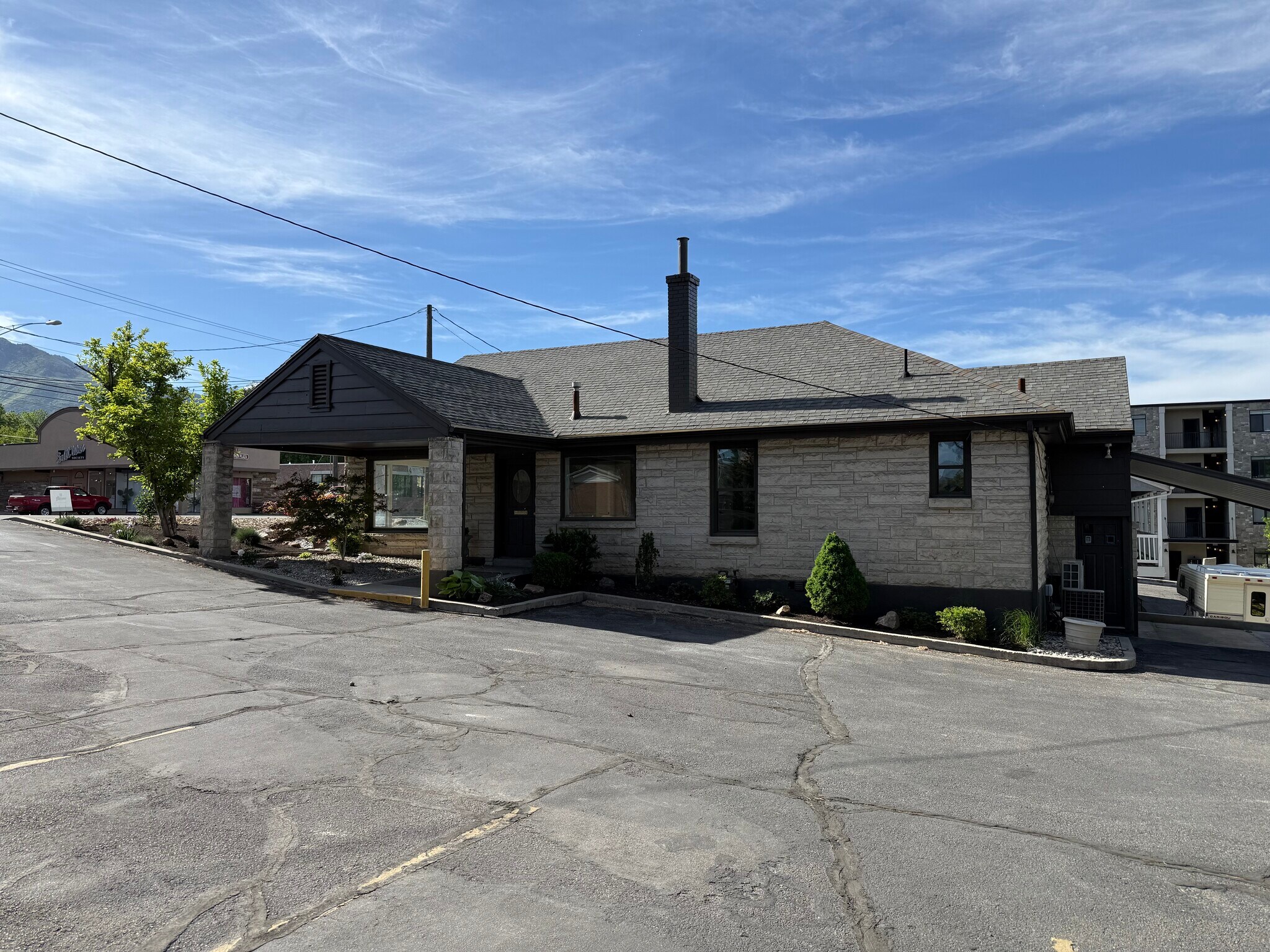 4212 S Highland Dr, Millcreek, UT à louer Photo de l’immeuble– Image 1 sur 4