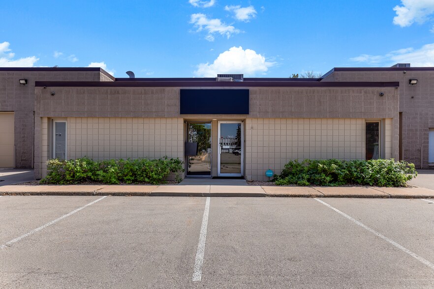 7479-7491 Cahill Rd, Edina, MN à vendre - Photo de l’immeuble – Image 3 sur 8