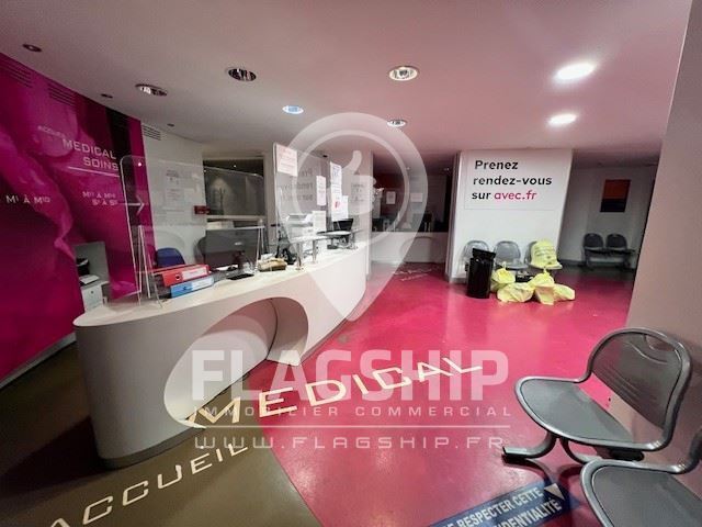 Plus de détails pour Local commercial à vendre