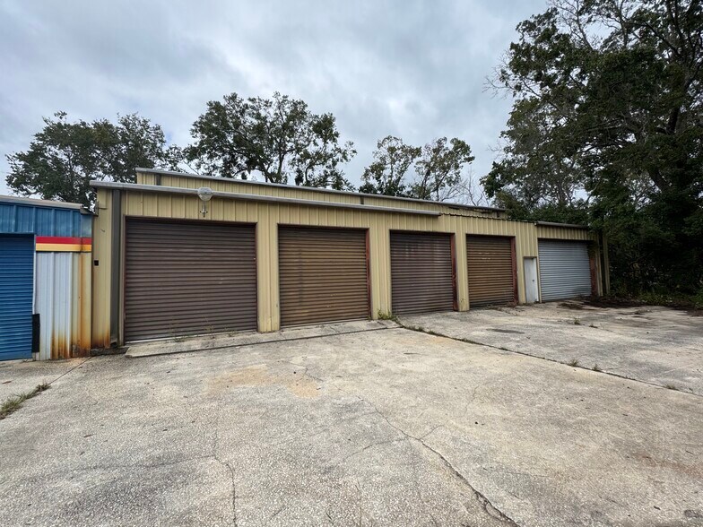 6211 Blanding Blvd, Jacksonville, FL à louer - Photo de l’immeuble – Image 3 sur 21