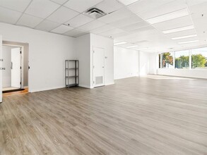 9001-9015 Ch Avon, Montréal-Ouest, QC à louer Photo intérieure– Image 2 sur 5